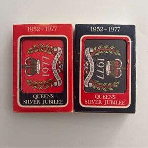 SOLD !! Vintage 1977 QUEEN ELIZABETH II  2 Playing Cards Silver Jubilee Edition
